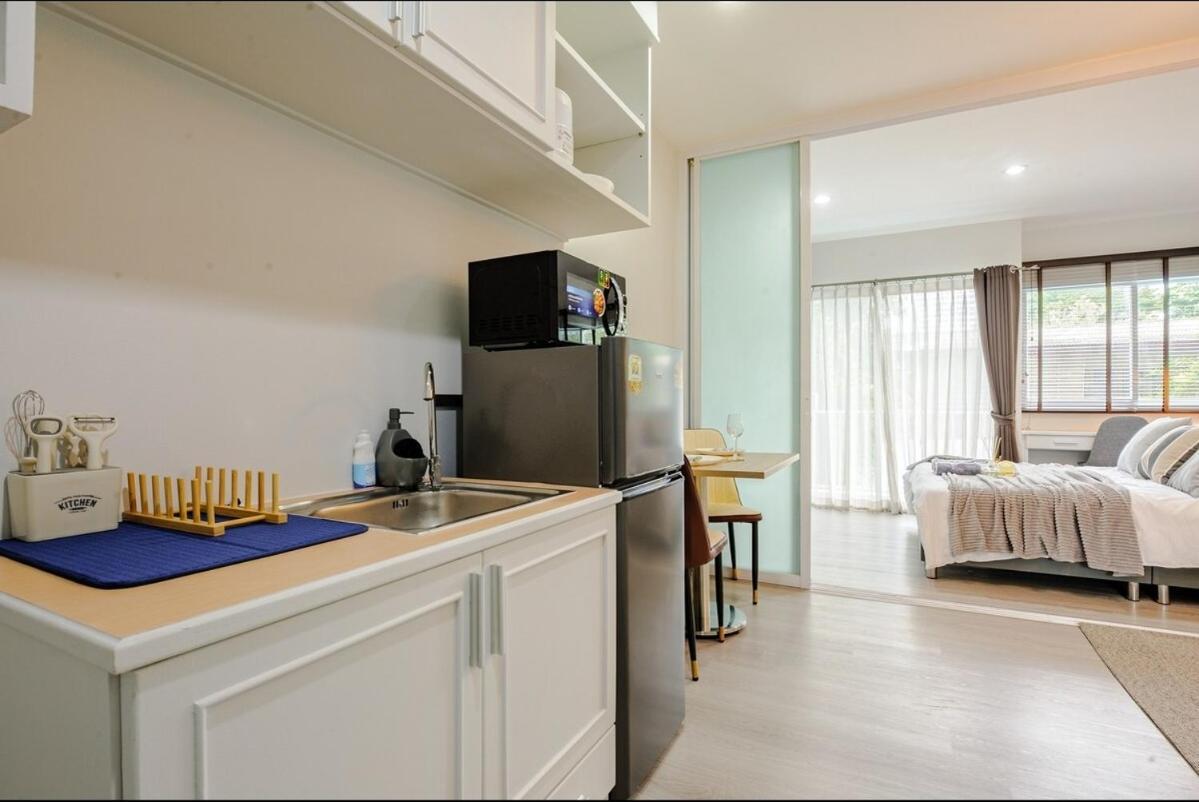 Sense Of London Bts Baring Apartman Bankhlongszamrong Kültér fotó