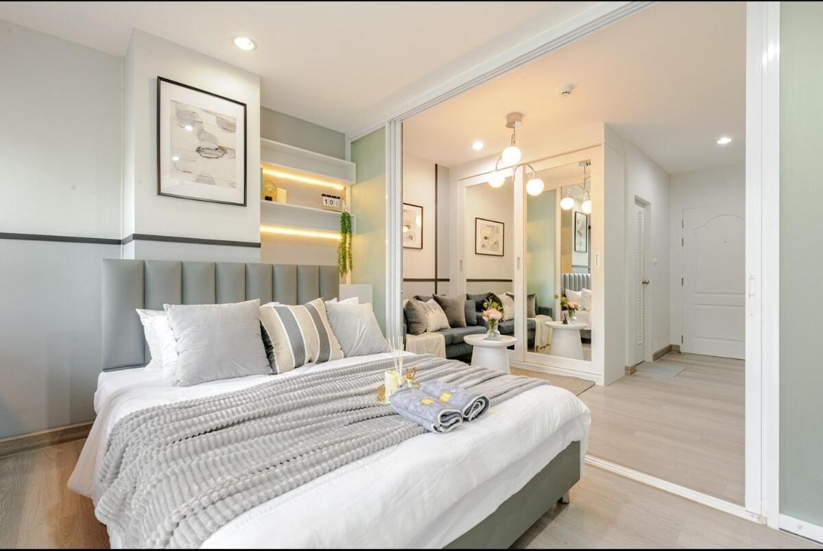 Sense Of London Bts Baring Apartman Bankhlongszamrong Kültér fotó
