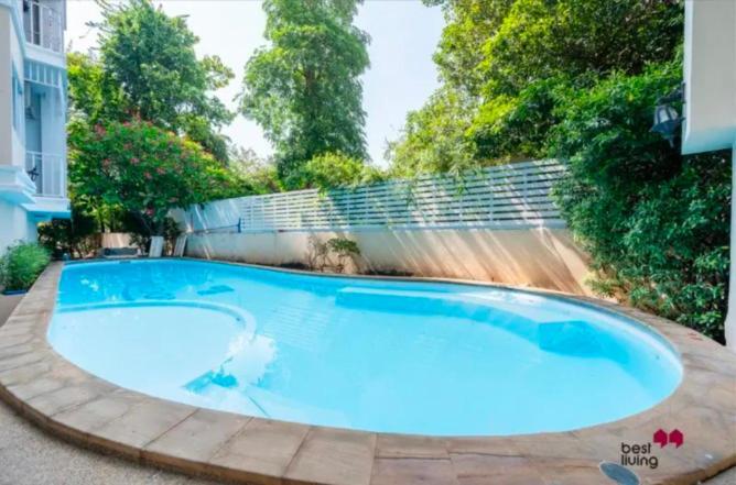 Sense Of London Bts Baring Apartman Bankhlongszamrong Kültér fotó